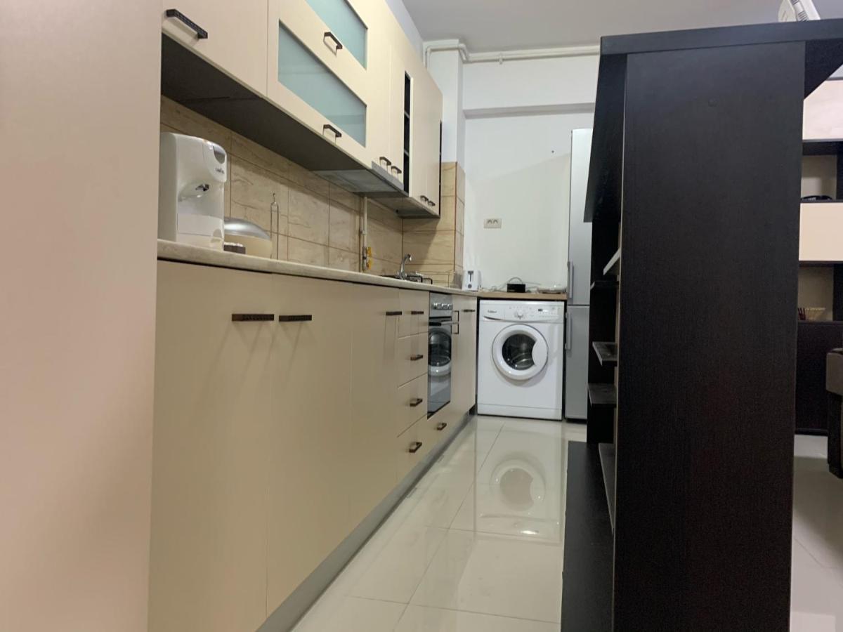 Ferdinand Apartment Constanta Bagian luar foto