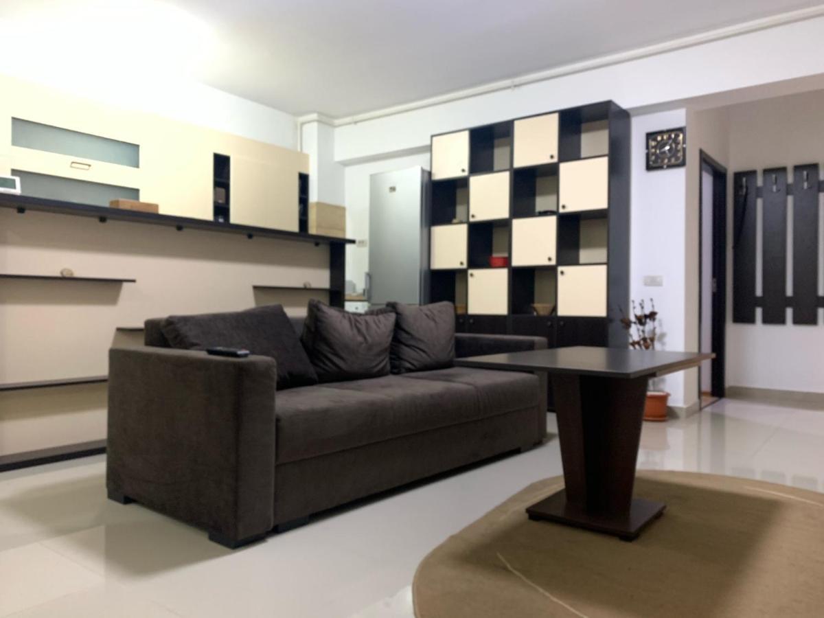 Ferdinand Apartment Constanta Bagian luar foto