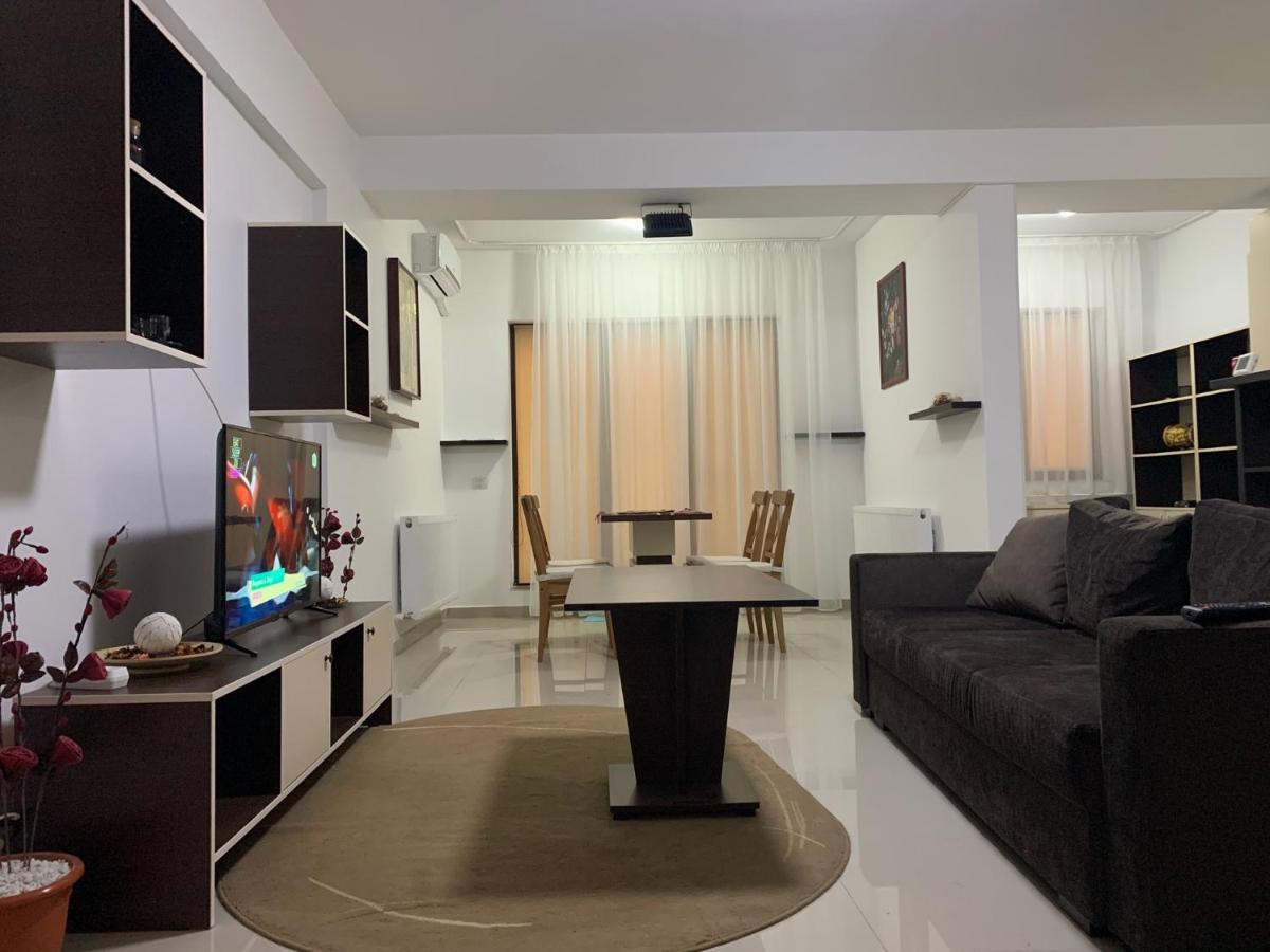 Ferdinand Apartment Constanta Bagian luar foto